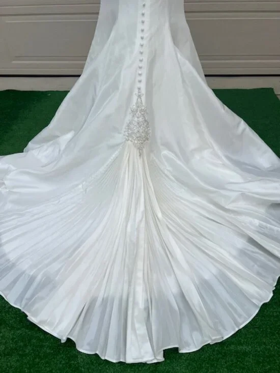 NWT Exclusive Bridal Ivory Taffeta Strapless Gown – Size 8 - Picture 13 of 16